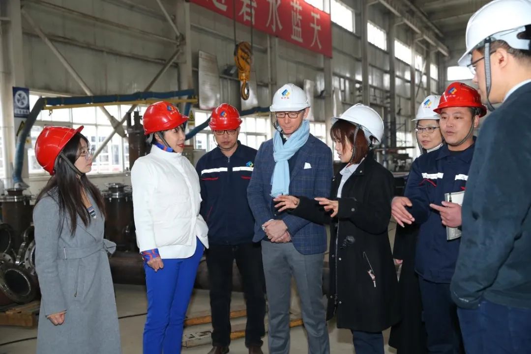 ���Ϻ��� Я������--��������������ɭ���ڻ�����ϩһ����Ŀװ��������ʽԲ���ֳɣ�